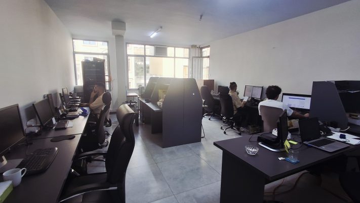 کارشناسان آماتا